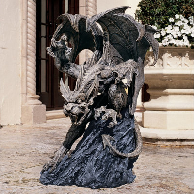 Design Toscano Scatheus Guardian of The Shadows Gargoyle Statue